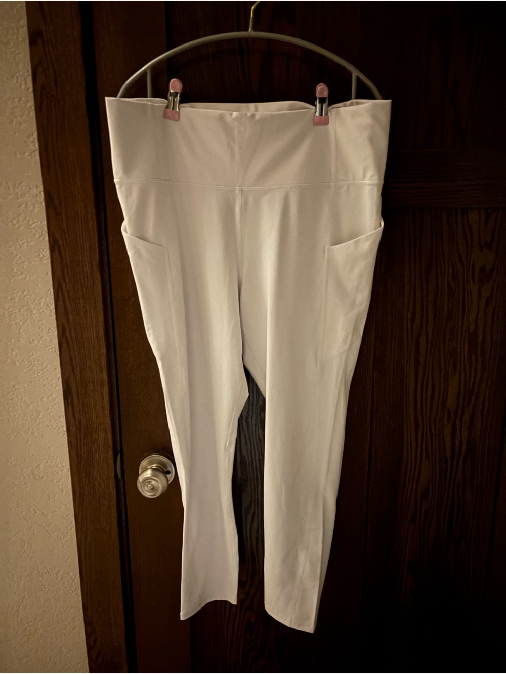 Fabletics White High-Waist Pocket Pure Luxe Leggings w/pockets. XXL/1X
